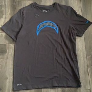 Chargers NFL shirt tee  Nike large